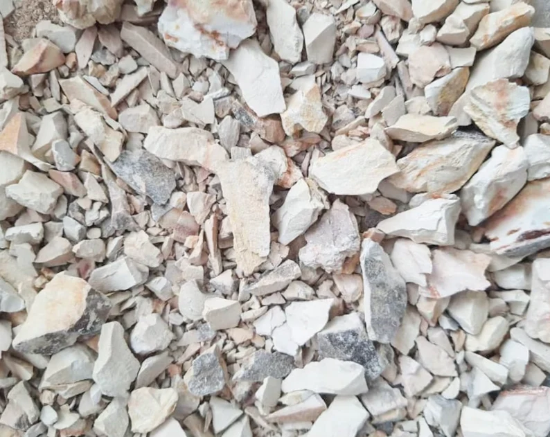 MIETTES ET POUDRE Argile comestible/ Craie de calaba / Miettes de kaolin africain/ Kalaba/ Argile/ Kaolin/ Lokpo - D'Abidjan (Côte d'ivoire)